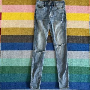 Hollister High-Rise Super Skinny Classic Stretch Jean • 3L 26 x 32